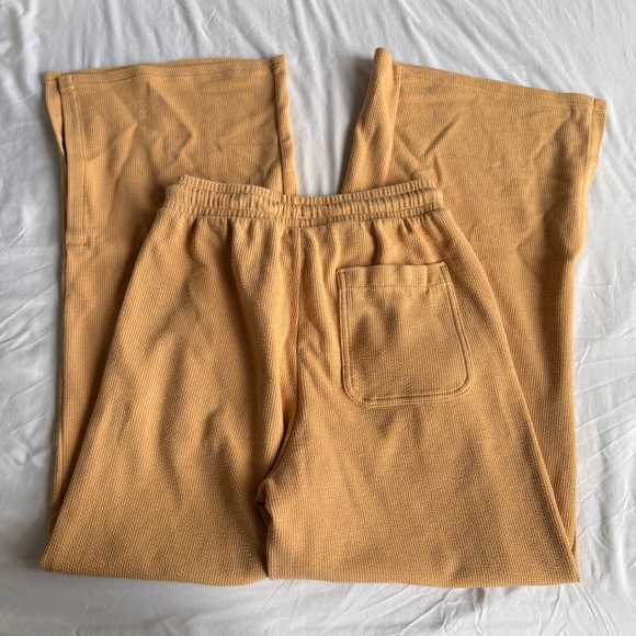 PUMA Women’s Comfort High-Waist Pants - Picture 3 of 5